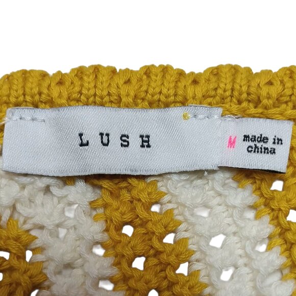 LUSH Crochet Halter Crop Top Chevron Striped Mustard White Size MEDIUM New - Picture 3 of 6